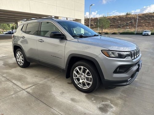 2024 Jeep Compass Latitude Lux