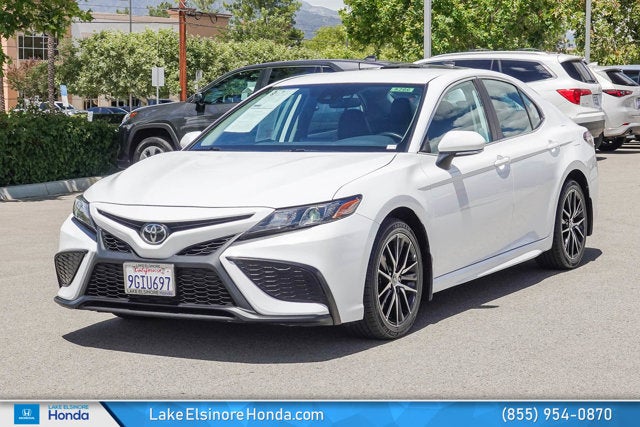 2024 Toyota Camry SE